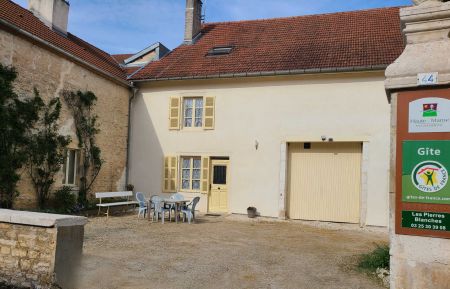 G&icirc;te n&deg;52G201 Aubepierre-sur-Aube - Haute-Marne - photo