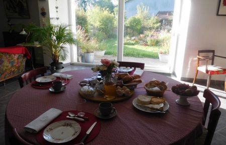 Chambre d'h&ocirc;tes n&deg;52G593 Ch&acirc;teauvillain - Haute-Marne - Petit d&eacute;jeuner