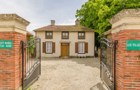 G&icirc;te n&deg;10G130 Arremb&eacute;court - Aube - photo